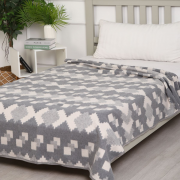 Одеяло байковое 140*205 - Квадратики (серый) в канте